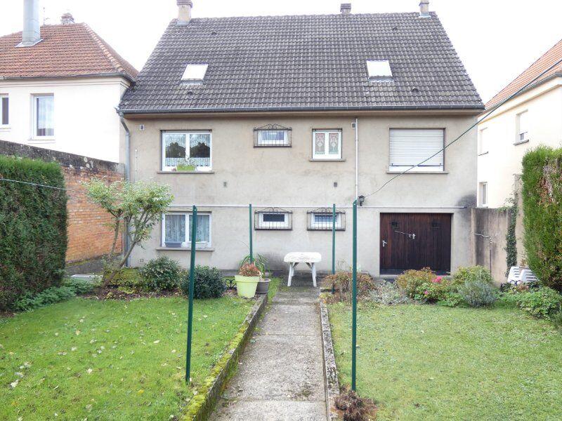 Maison - 180 m² - 8 pièces