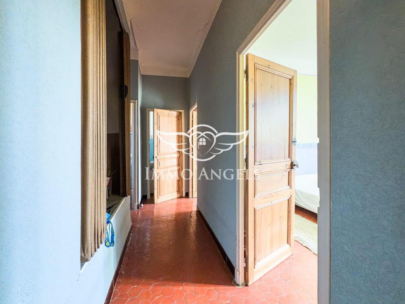 Maison ancienne - 362 m² - 10 pièces