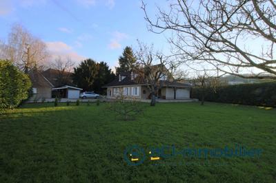 Maison - 183 m² - 7 pièces