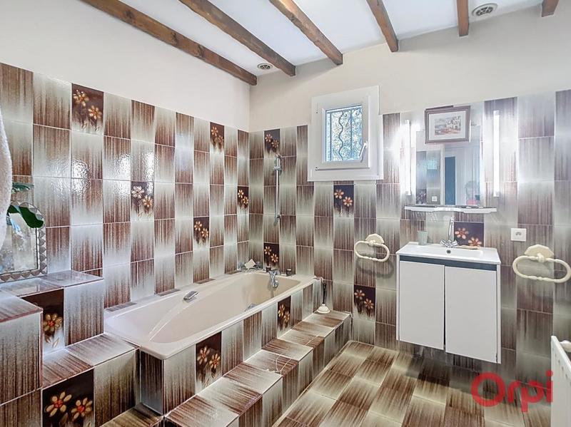 Maison - 295 m² - 12 pièces