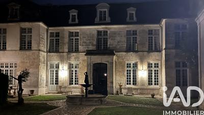 Maison - 495 m² - 10 pièces