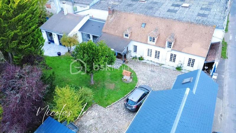 Maison - 195 m² - 7 pièces