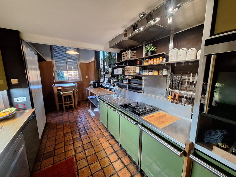 Maison contemporaine - 311 m² - 10 pièces