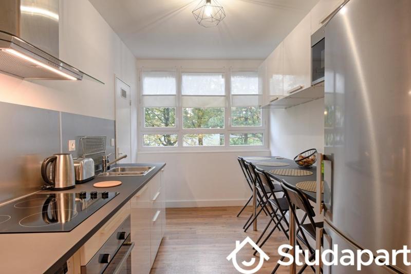 Chambre - 12 m² - 1 pièce