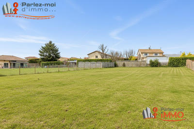 Terrain - 735 m²