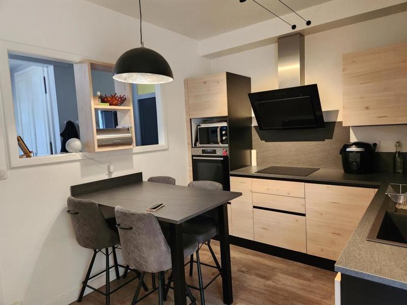 Maison traditionnelle - 188 m² - 8 pièces