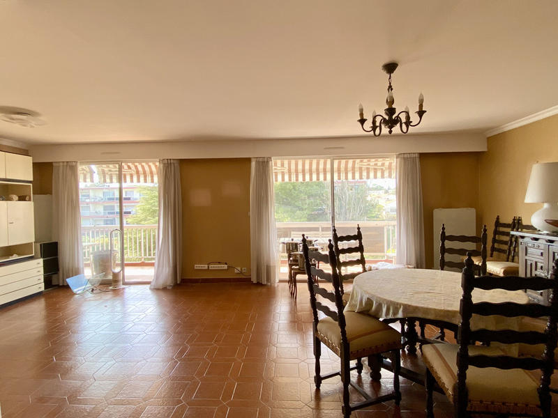 Appartement - 140 m² - 5 pièces