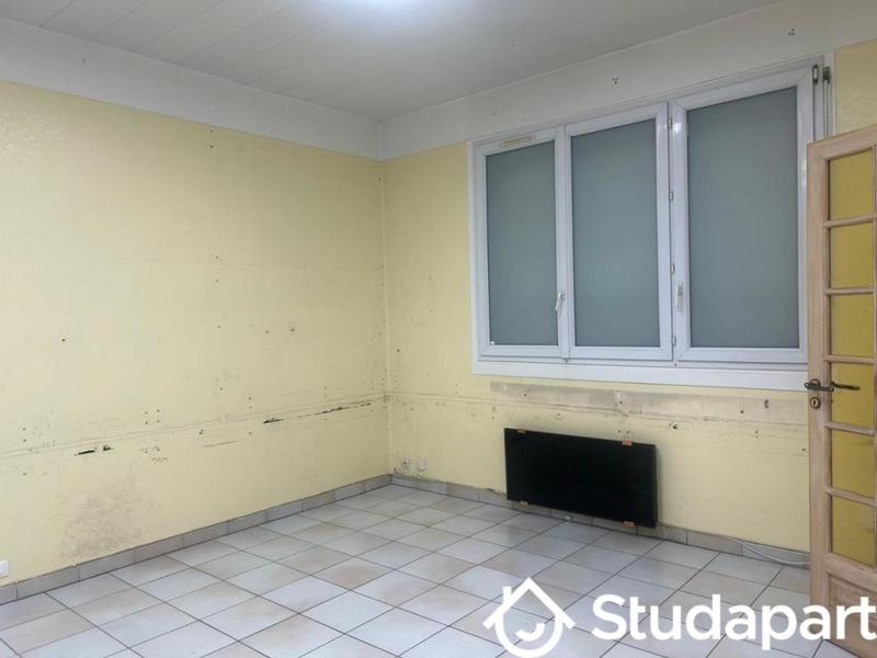 Chambre - 13 m² - 1 pièce