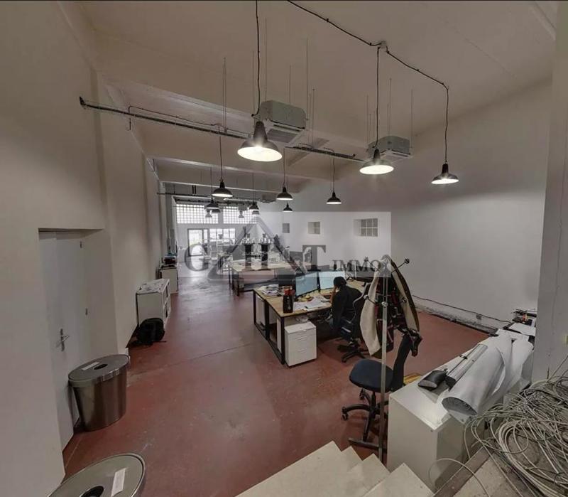 Immeuble - 1 220 m²