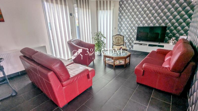 Maison - 180 m² - 7 pièces