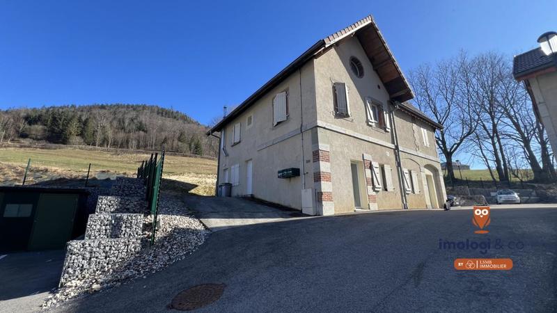 Appartement - 80 m² - 4 pièces