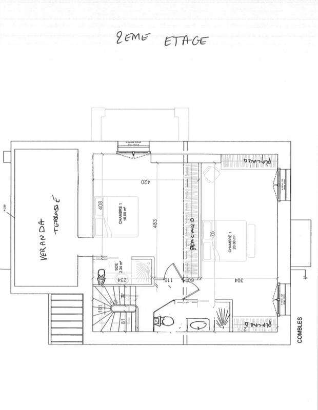 Maison - 247 m² - 8 pièces