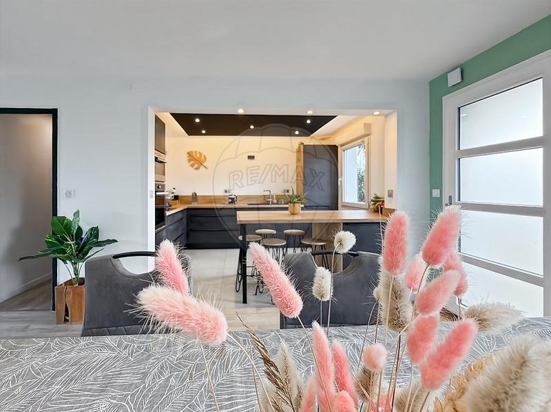 Maison - 140 m² - 6 pièces