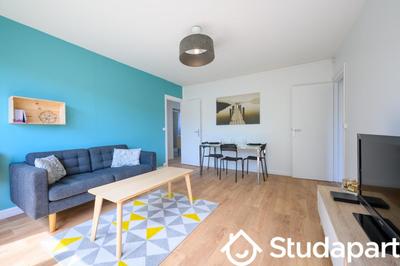 Chambre - 11 m² - 1 pièce