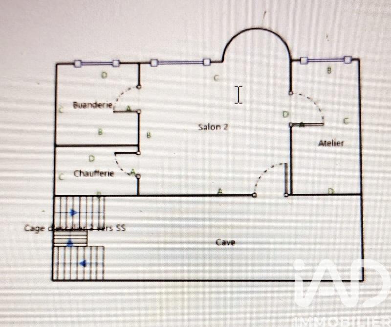 Maison - 248 m² - 9 pièces