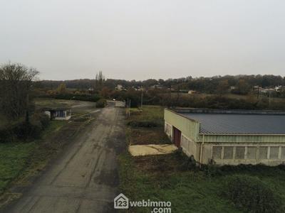 Local commercial - 566 m² - 1 pièce