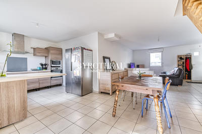 Maison - 126 m² - 7 pièces