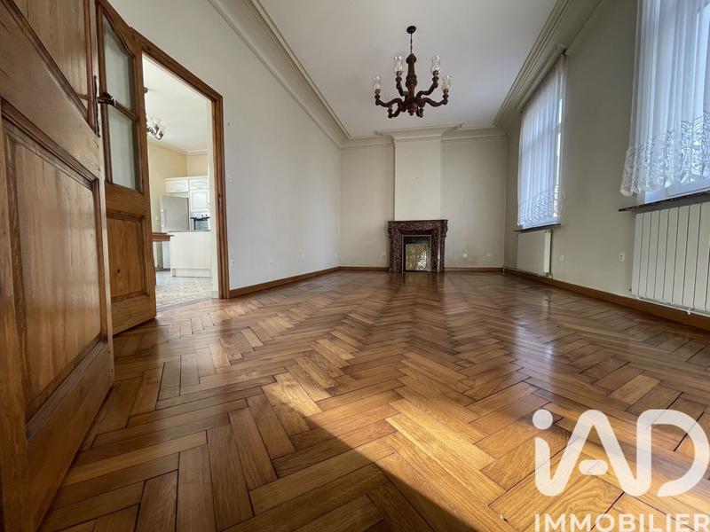 Maison - 218 m² - 11 pièces