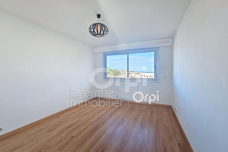 Appartement - 99 m² - 5 pièces