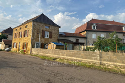 Maison en pierre - 154 m² - 7 pièces