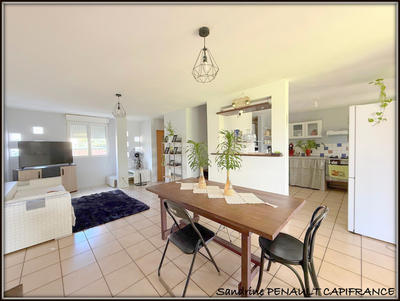 Maison - 104 m² - 4 pièces