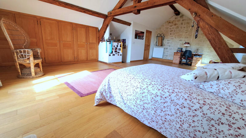 Maison - 201 m² - 7 pièces