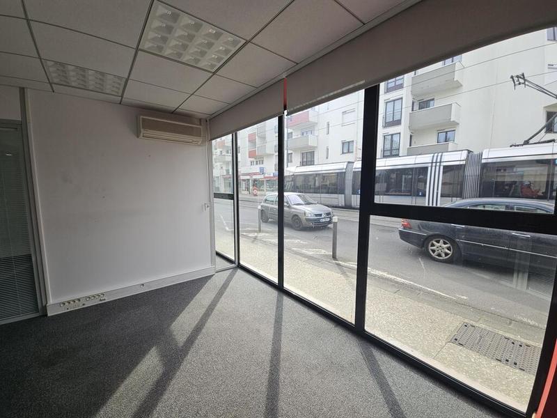 Local commercial - 133 m²
