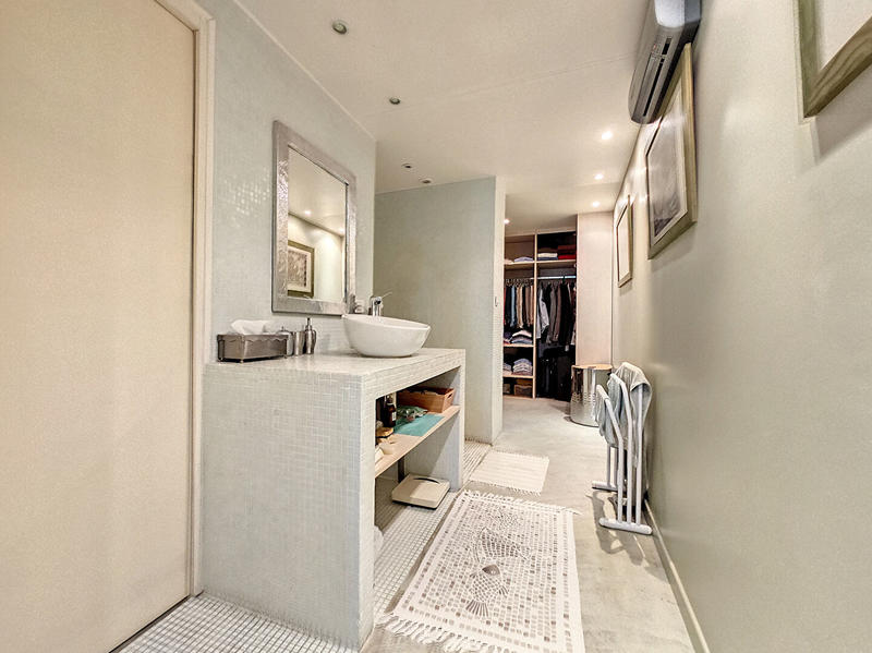 Maison - 200 m² - 6 pièces