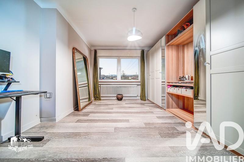 Appartement - 99 m² - 4 pièces