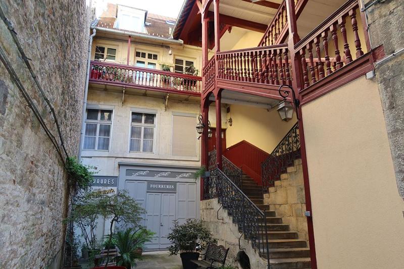 Appartement - 111 m² - 4 pièces