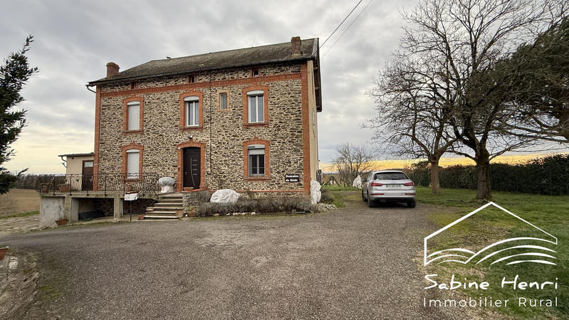 Maison - 223 m² - 8 pièces