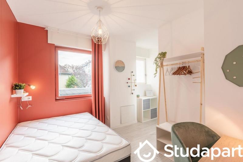 Chambre - 9 m² - 1 pièce