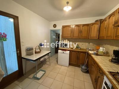 Maison - 147 m² - 5 pièces