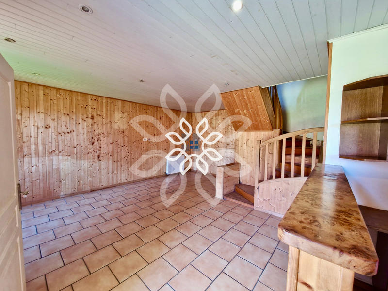 Maison - 107 m² - 7 pièces