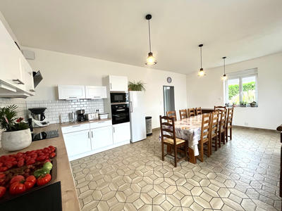 Maison - 265 m² - 11 pièces