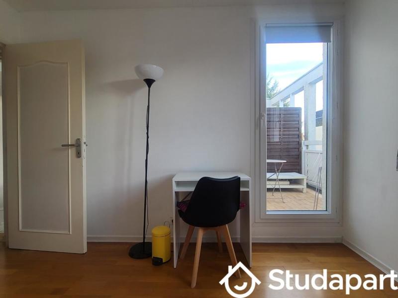 Chambre - 9 m² - 1 pièce