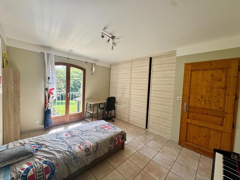 Maison - 206 m² - 7 pièces