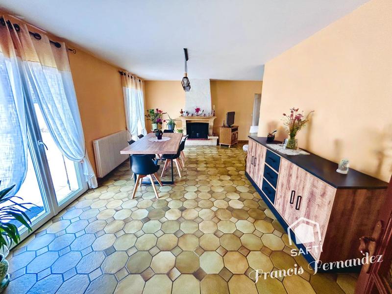 Maison - 120 m² - 5 pièces