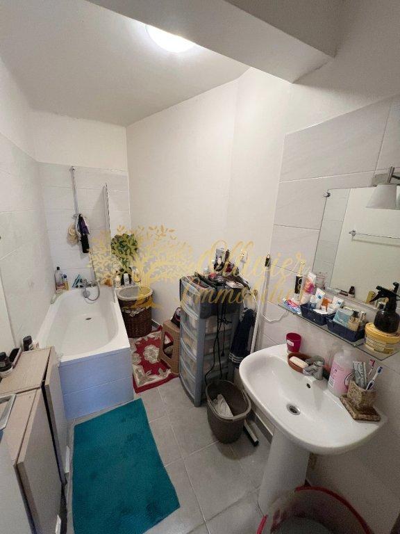 Appartement - 79 m² - 3 pièces