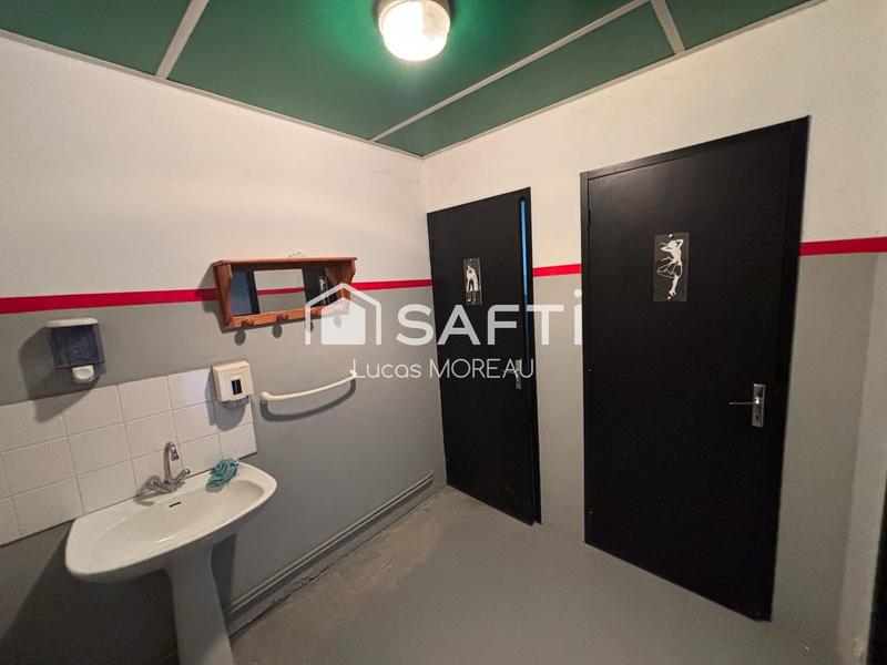 Local commercial - 450 m² - 6 pièces