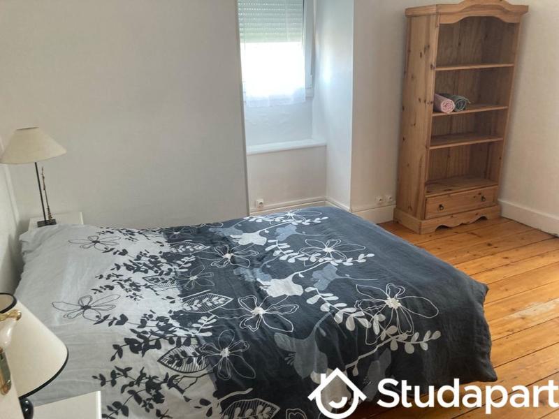 Chambre - 13 m² - 1 pièce