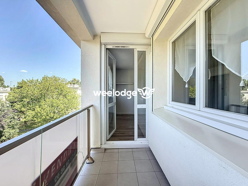 Appartement - 81 m² - 5 pièces