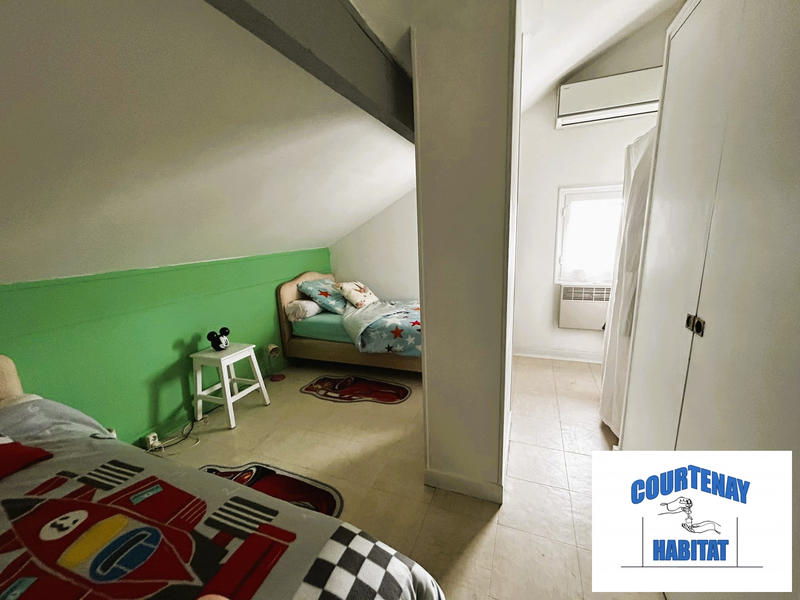 Maison - 95 m² - 9 pièces