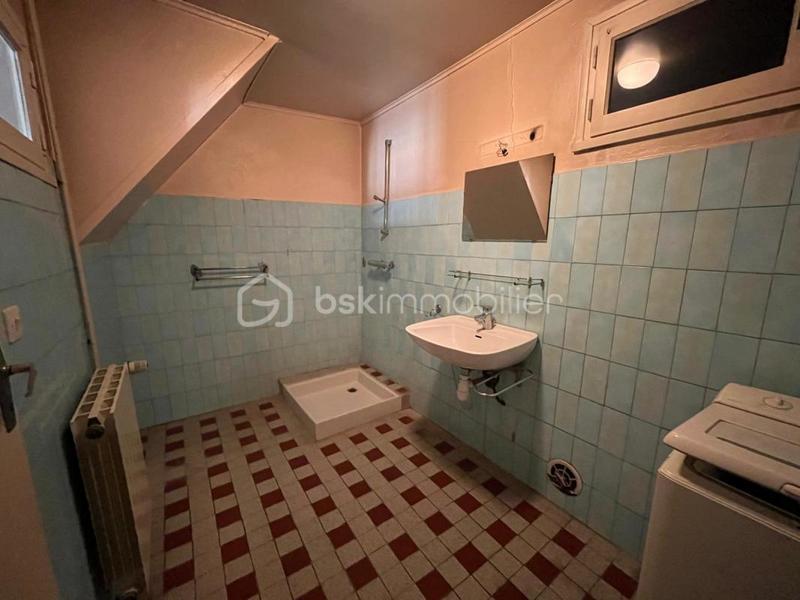 Propriété - 170 m² - 6 pièces