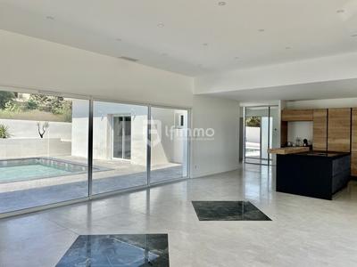 Maison - 150 m² - 4 pièces