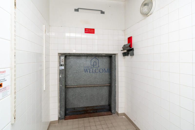 Local commercial - 316 m²