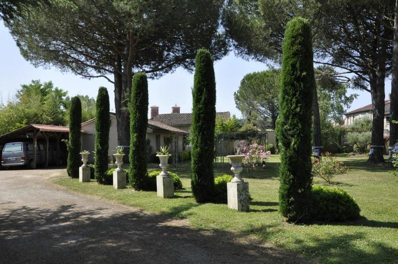 Maison - 525 m² - 10 pièces