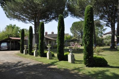 Maison - 525 m² - 10 pièces