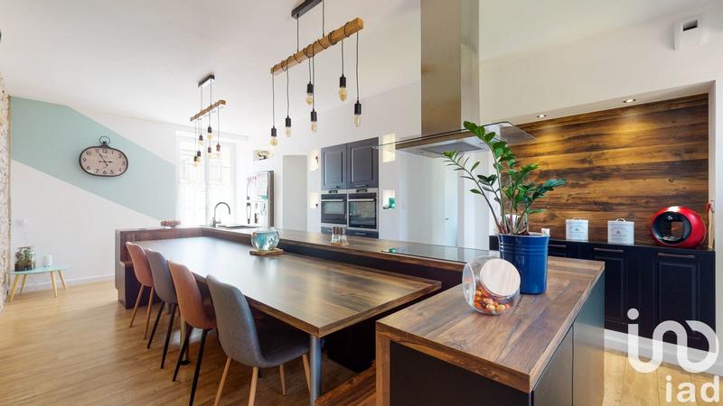 Maison de ville - 236 m² - 10 pièces