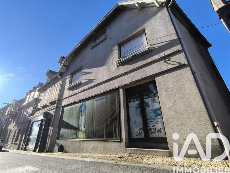 Maison - 265 m² - 10 pièces